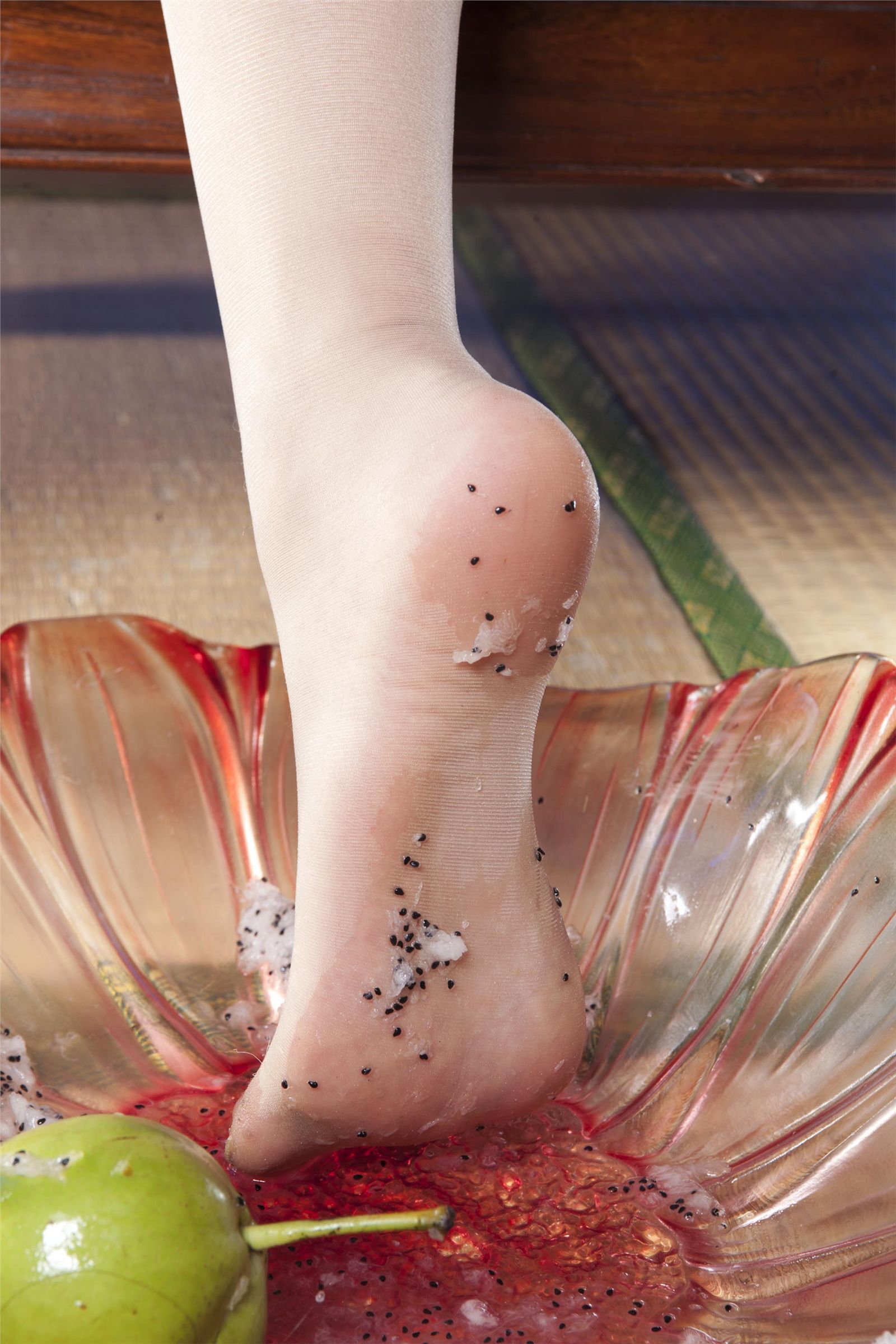 [麗櫃VIP另類視覺] 2012.07.11 笑笑 国产性感丝袜美女